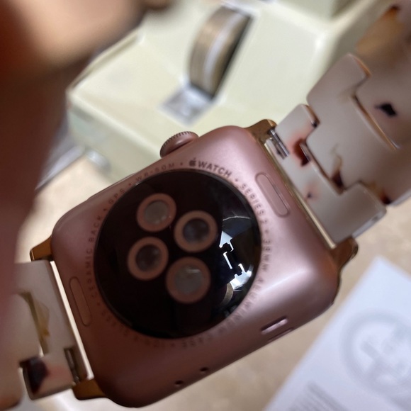 Apple Watch Series 2 rose gold - Picture 3 of 3